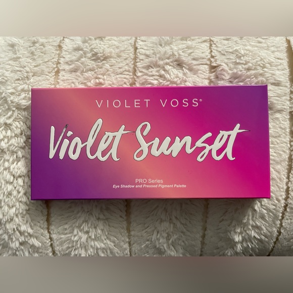 Violet Voss Pro series Violet Sunrise Eyeshadow - Picture 4 of 4